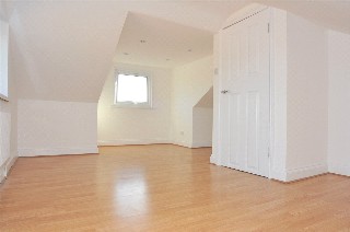 Oakleigh Road South, London, N11