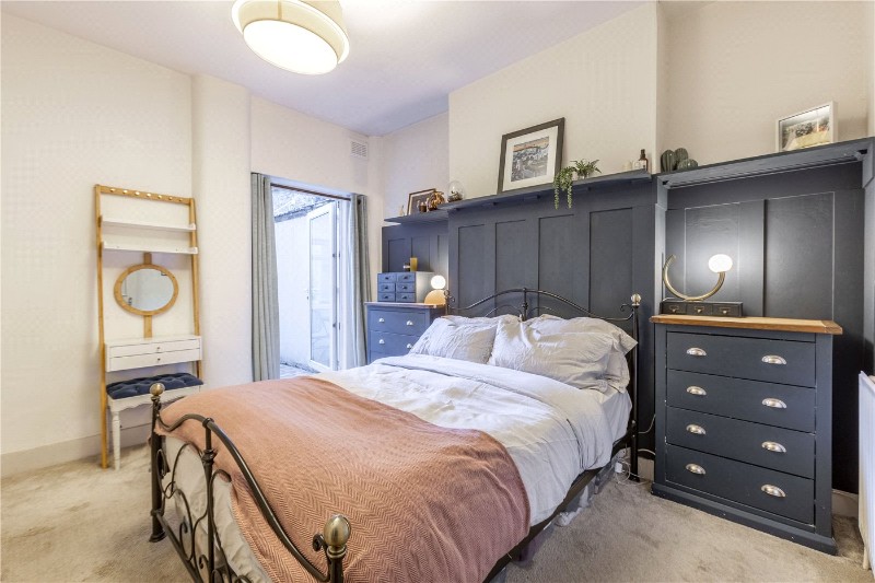 Queenstown Road, London, SW8