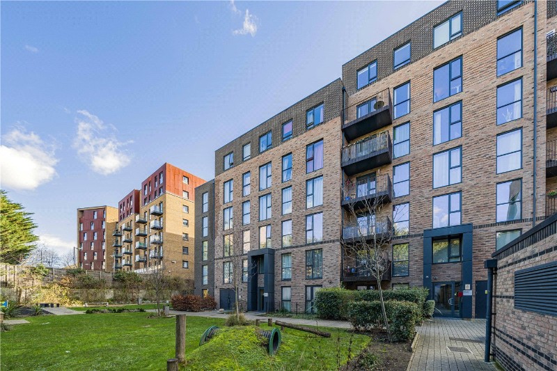 River Rise Close, London, SE8