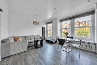 Agincourt Road, London, NW3