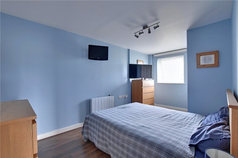 Tarves Way, Greenwich, London, SE10