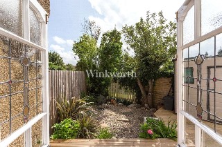 Riverway, London, N13