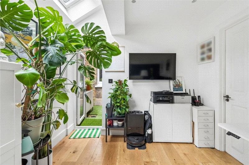 Trevelyan Road, London, SW17