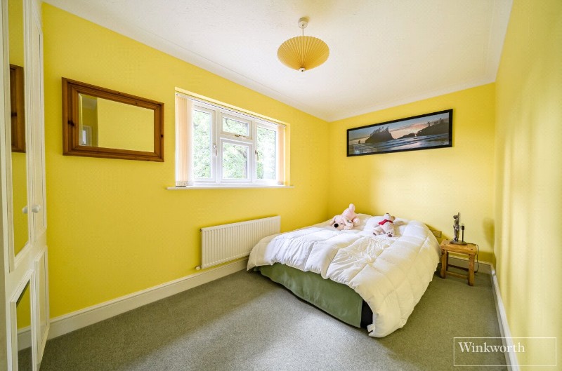 Heywood Drive, Bagshot, Surrey, GU19