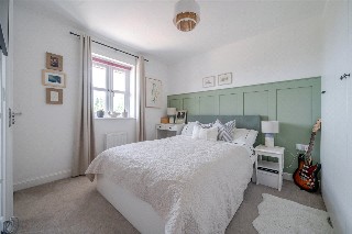 Home Straight, Newbury, Berkshire, RG14
