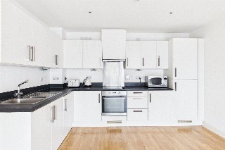 Streatham High Road, London, SW16