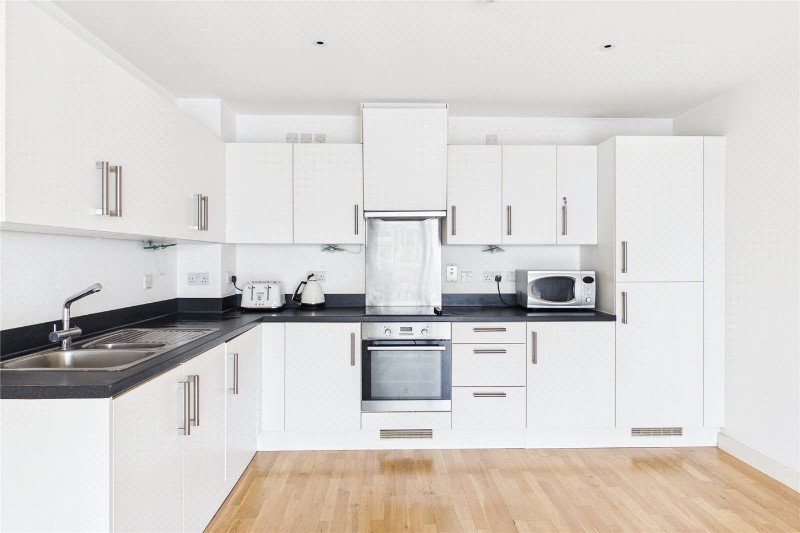 Streatham High Road, London, SW16