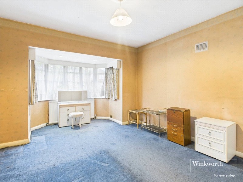 Edgeworth Crescent, Hendon, London, NW4