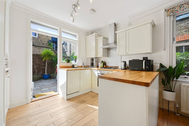 Collingbourne Road, London, W12