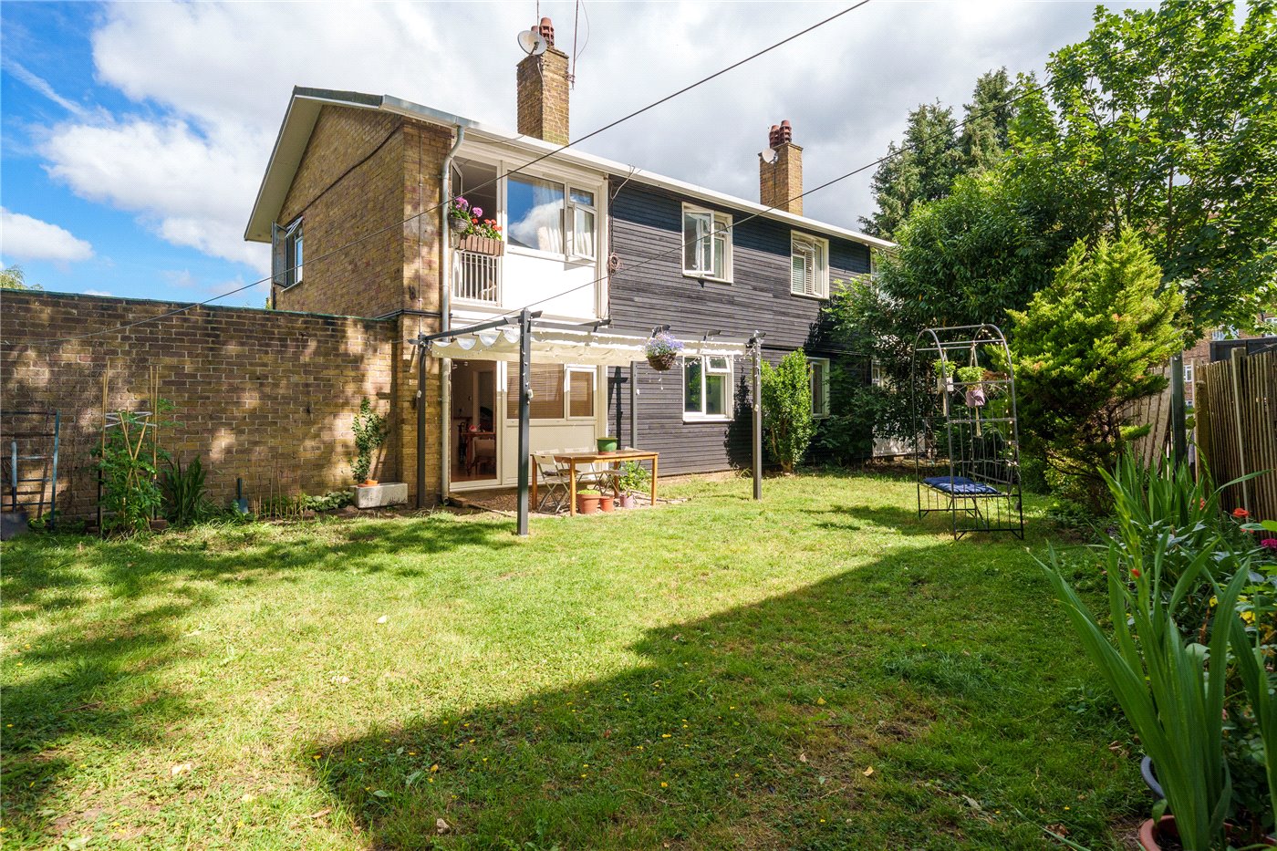 St. Thomas Road, London, W4