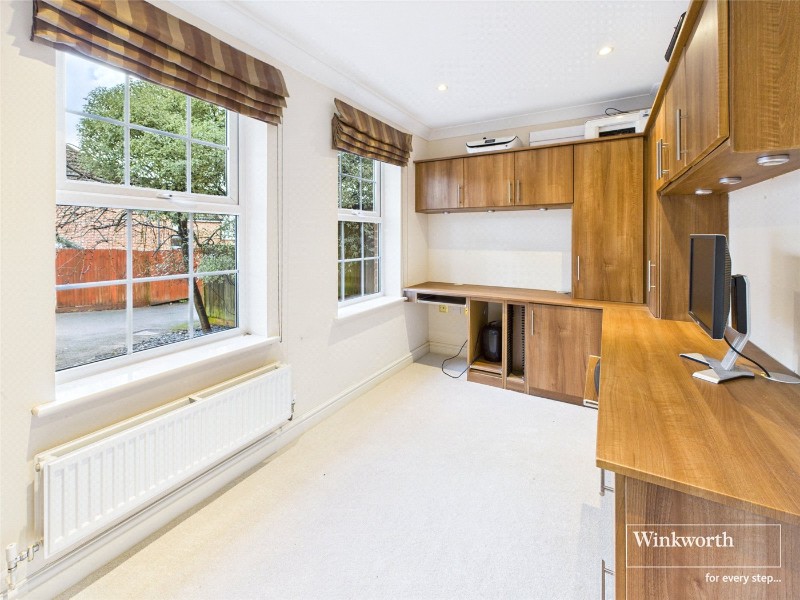 Rosyth Gardens, Newbury, Berkshire, RG14