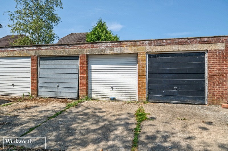 June Drive, Basingstoke, Hampshire, RG23