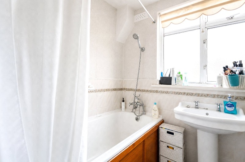 Grasvenor Avenue, Barnet, EN5