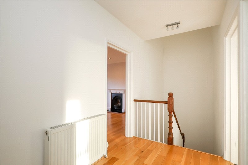 Grange Park, London, W5