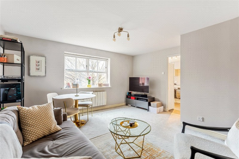 Lisle Close, London, SW17