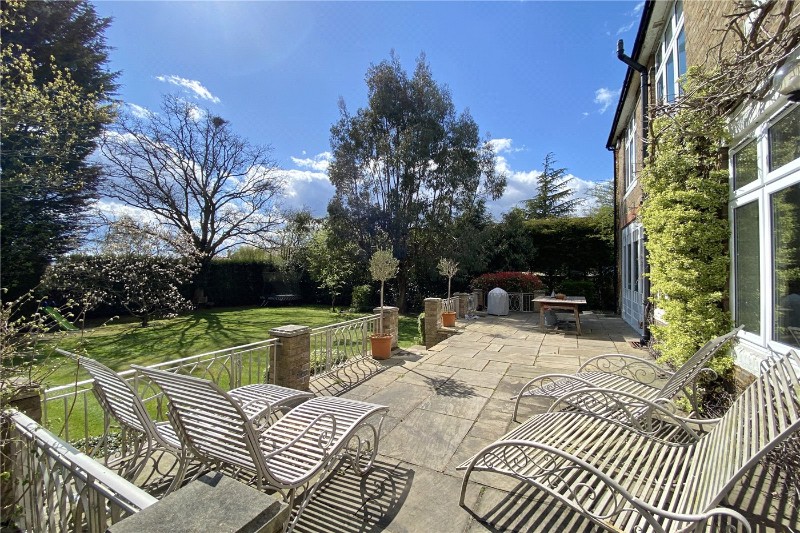 Mayflower Way, Farnham Common, SL2
