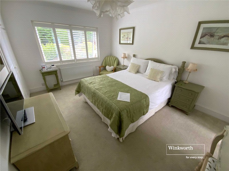 Shelley Close, Highcliffe, Dorset, BH23