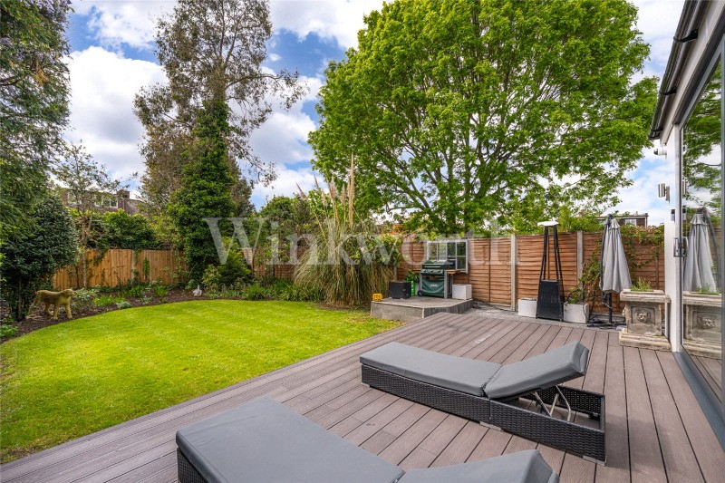 Sanderstead Avenue, London, NW2