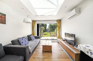 Coombe Lane, London, SW20