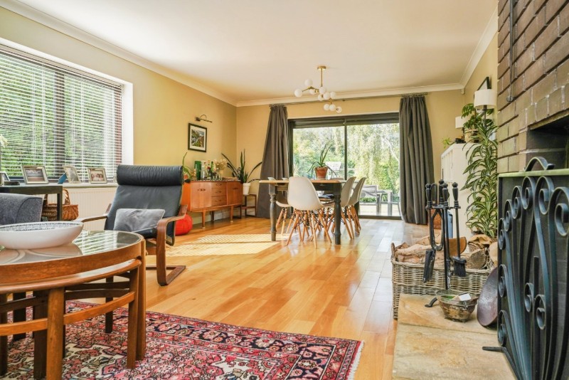 Silverthorn Close, Cheltenham, Gloucestershire, GL53