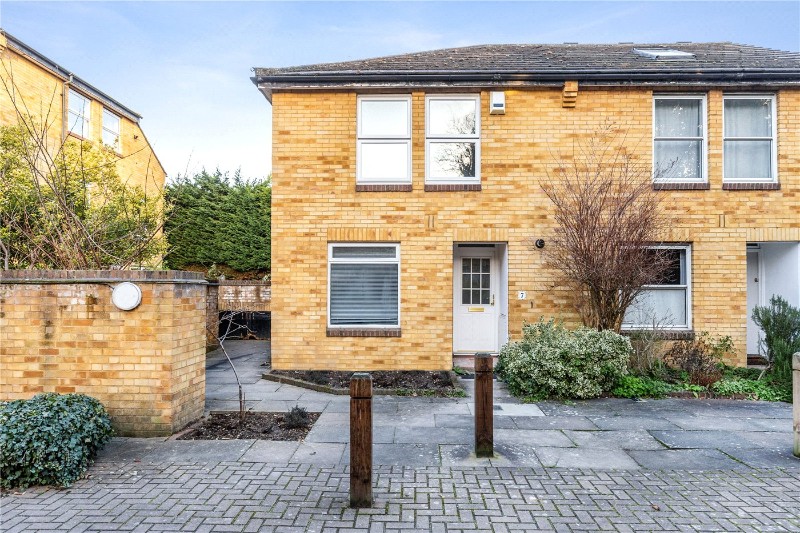 Holm Oak Close, London, SW15