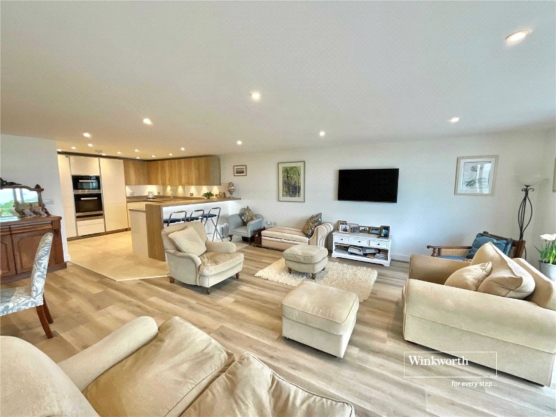 Wharncliffe Road, Highcliffe, Christchurch, BH23