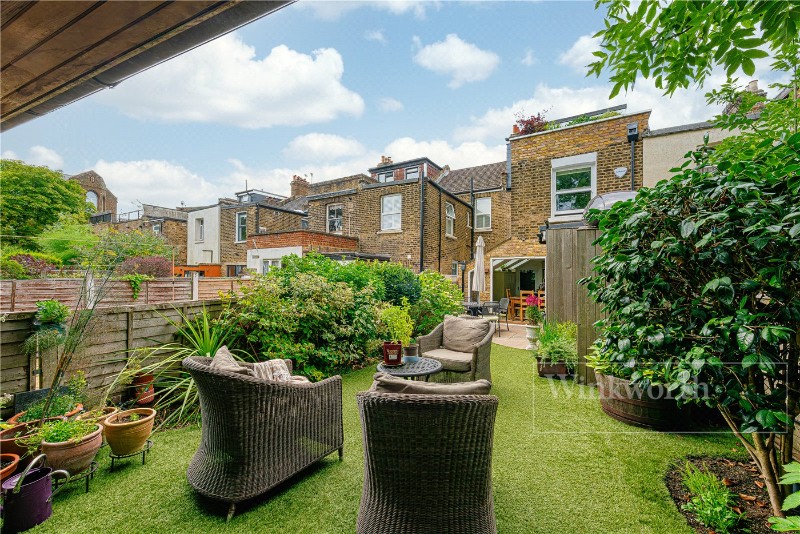 Purves Road, London, NW10