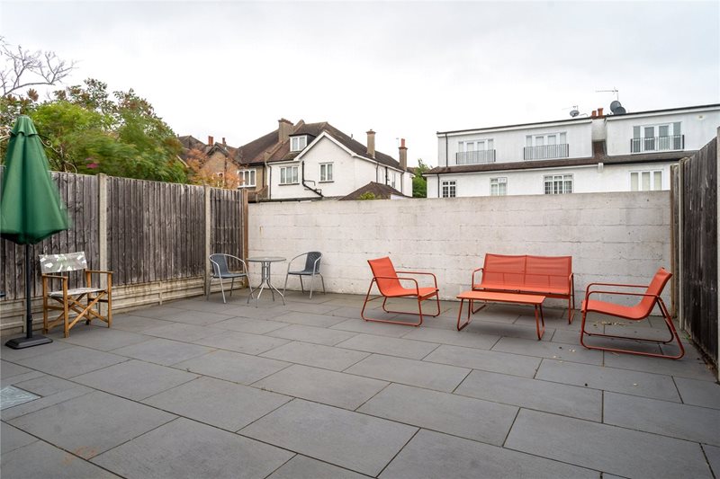 Kingscourt Road, London, SW16
