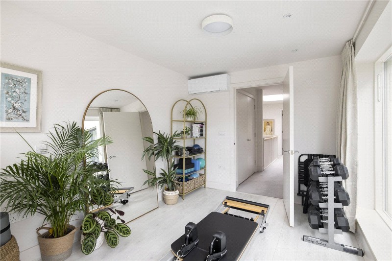 Pakefield Mews, London, SW2