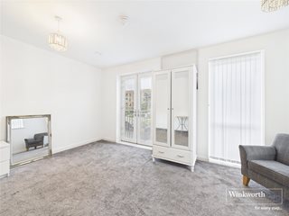 Edgecumbe Avenue, Colindale, NW9