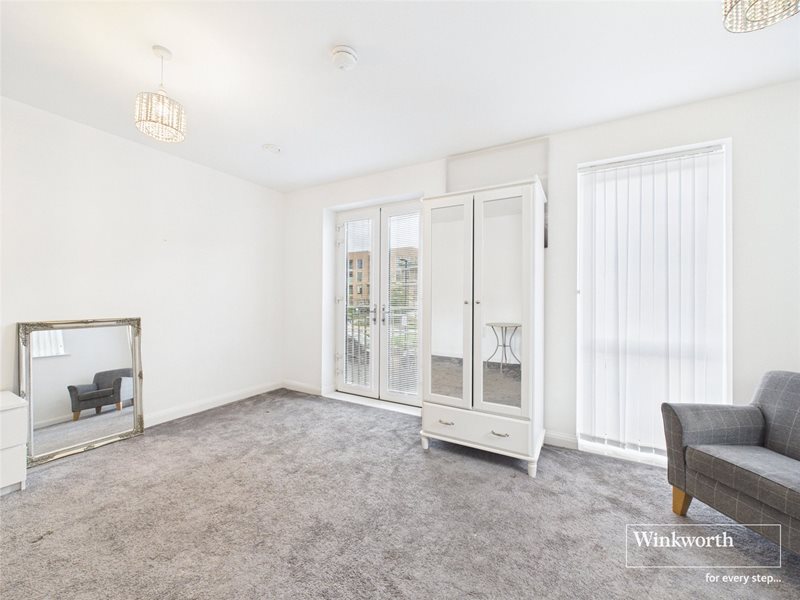 Edgecumbe Avenue, Colindale, NW9