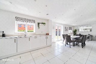 Freshfields Close, Basingstoke, Hampshire, RG23