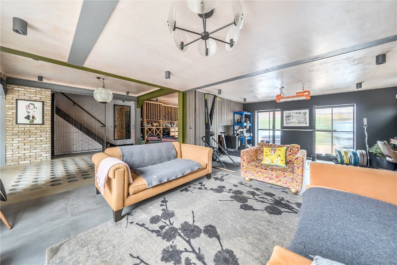 West End Grove, Farnham, Surrey, GU9