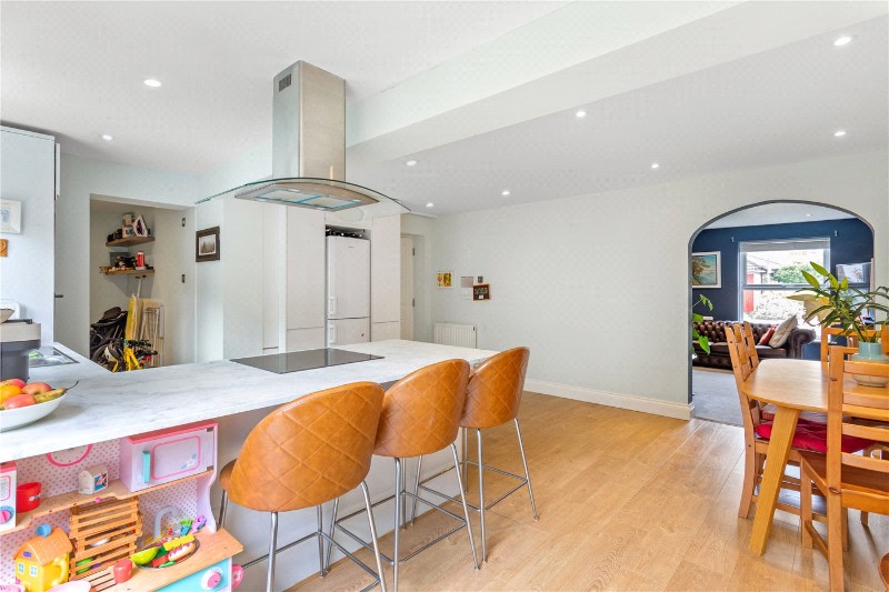 Hadleigh Close, London, SW20