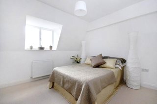 The Vale, London, W3