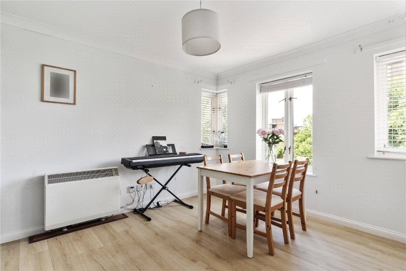 Myddleton Avenue, London, N4