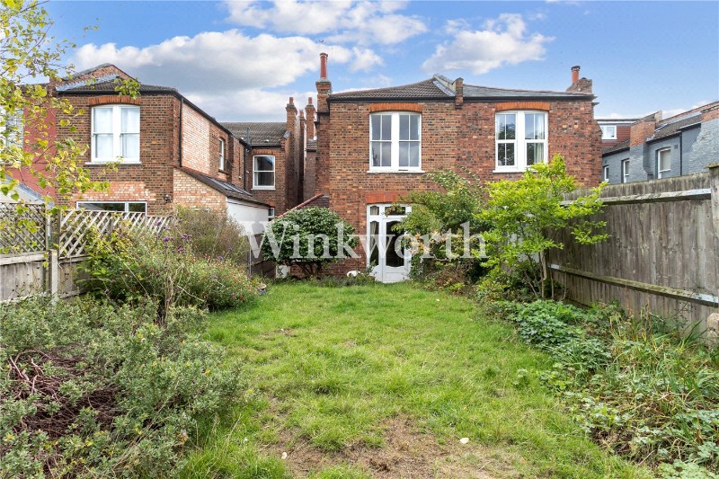 Lakeside Road, London, N13