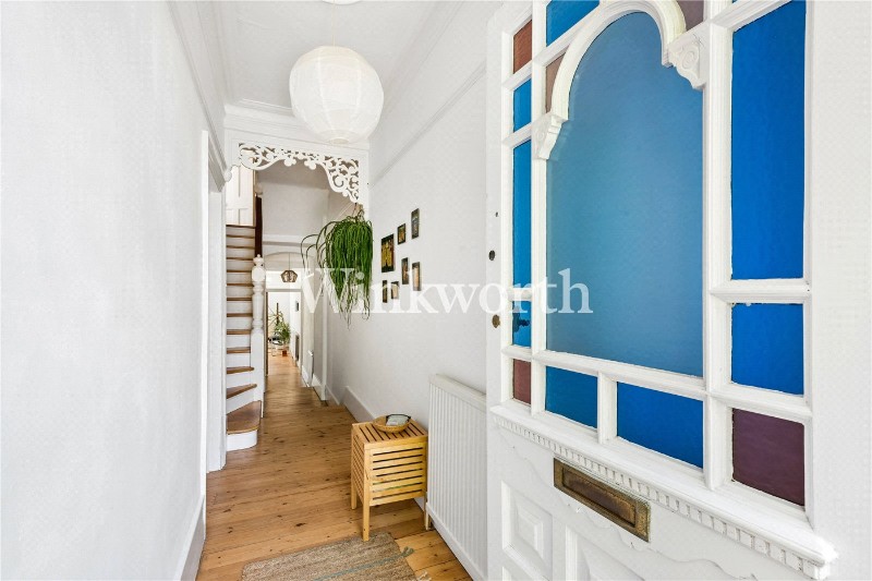 Lakeside Road, London, N13