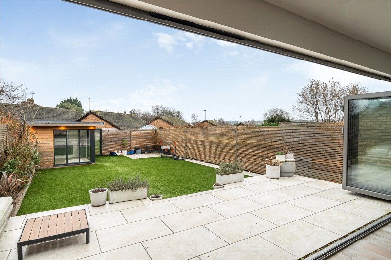 West End Grove, Farnham, Surrey, GU9