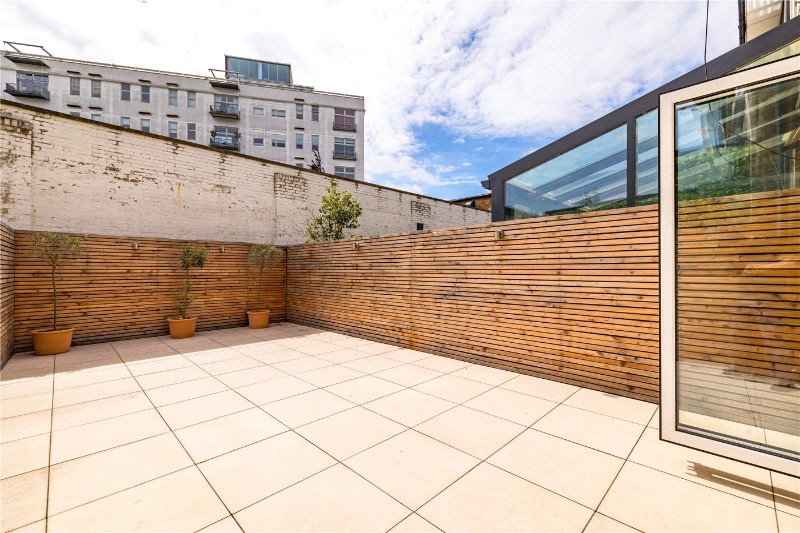 Hurlingham Square, Peterborough Road, London, SW6