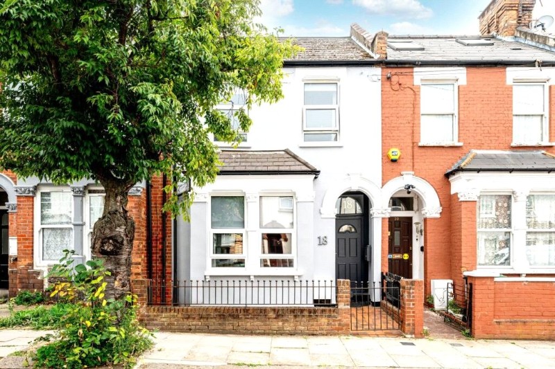 Holberton Gardens, London, NW10