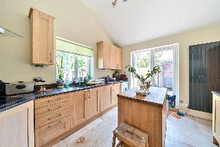 Green Lane, Farnham, United Kingdom, GU9
