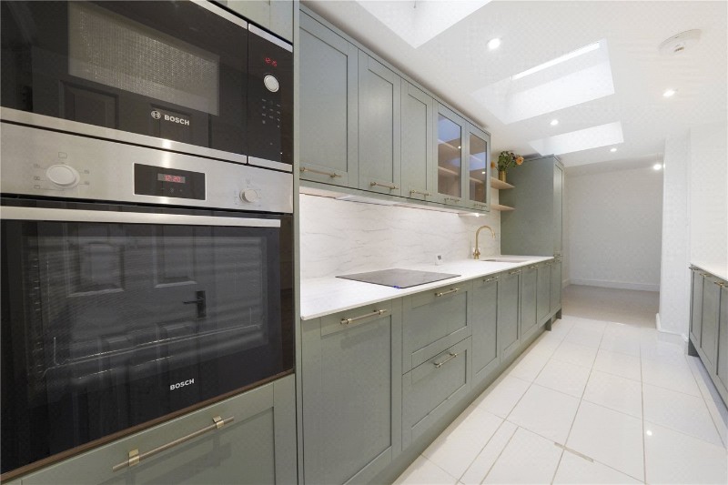 Rathcoole Avenue, London, N8