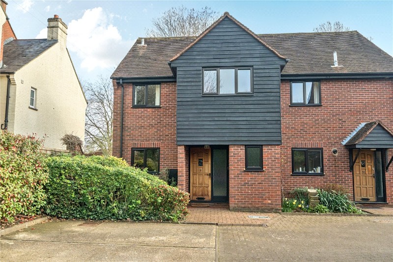 West Mead, The Hart, Farnham, Surrey, GU9