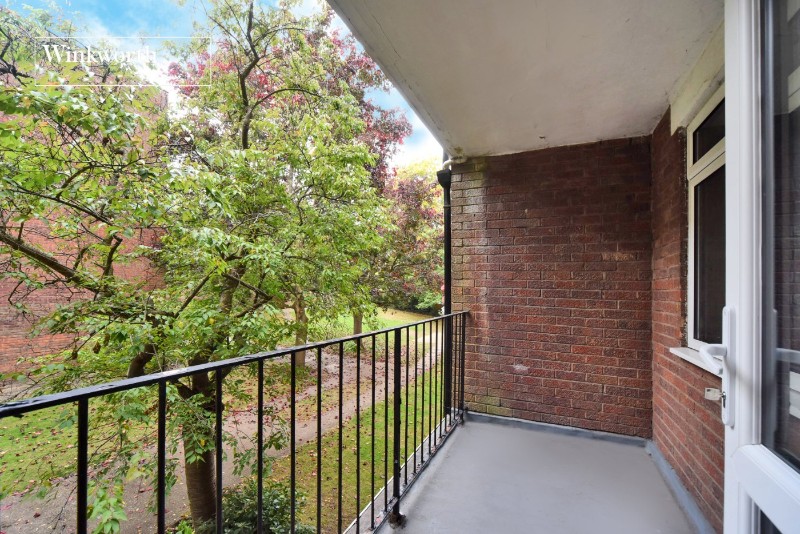 Woodcote Road, Wallington, SM6