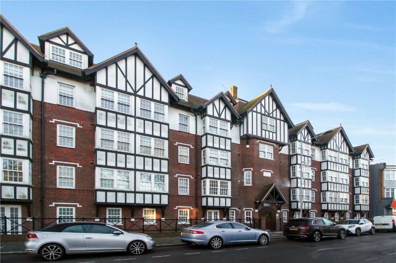 Leigh Road, Leigh-on-Sea, Essex, SS9