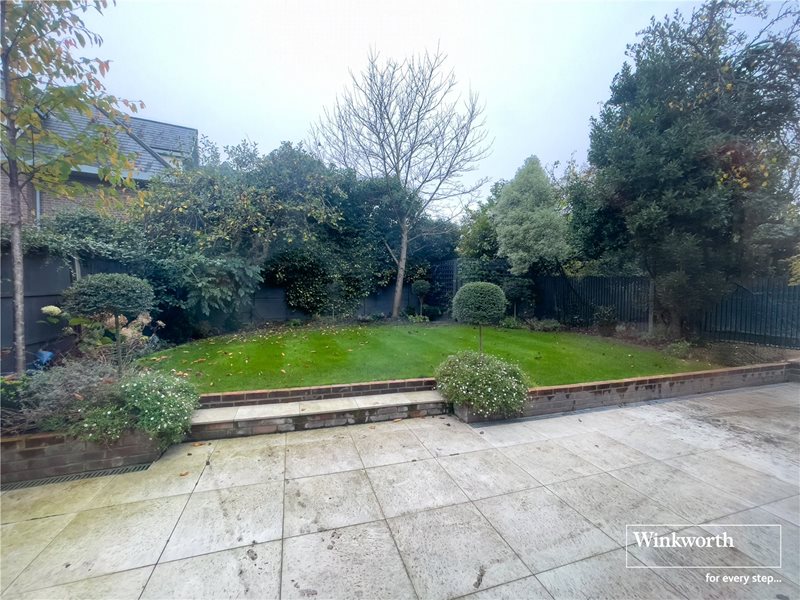 Queens Way, Hendon, London, NW4