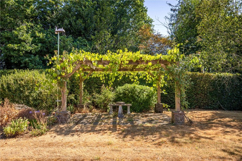 Sheephatch Lane, Tilford, Farnham, Surrey, GU10