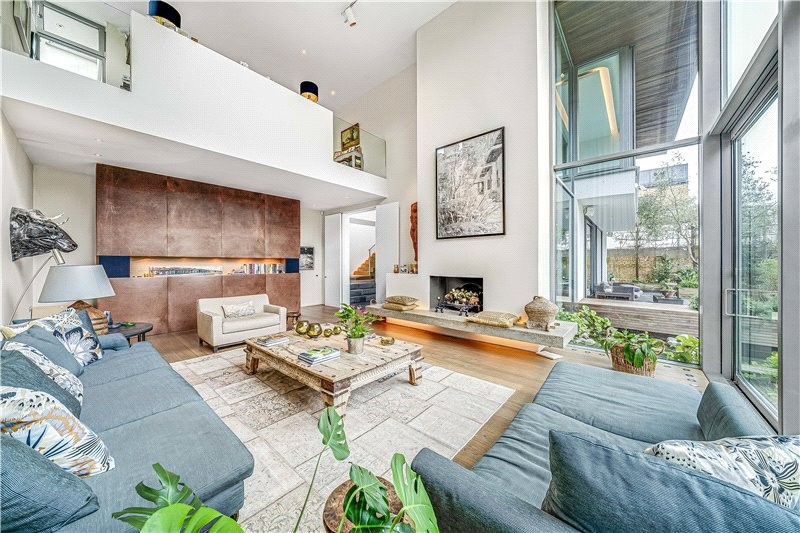 Roedean Crescent, Putney, London, SW15