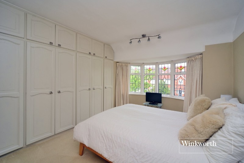 Mortimer Crescent, Worcester Park, Surrey, KT4